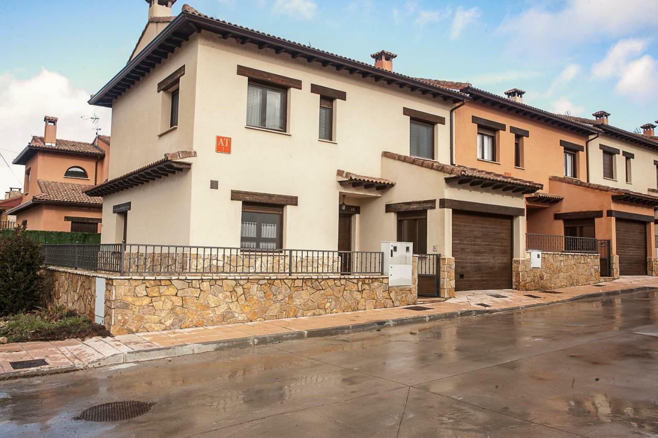 Apartamento El Palomar Ayllon Luaran gambar